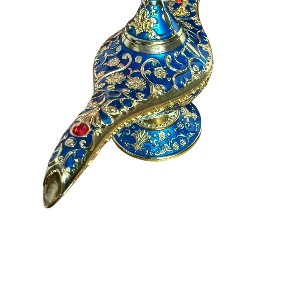 Vintage Aladdin Magic Lamp Genie Collector’s Edition/Wedding table Decor 9”x4.5” - Picture 4 of 5
